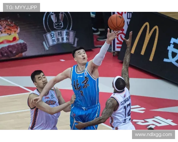 李慕豪：从年轻球员到篮球明星的成长之路与未来展望