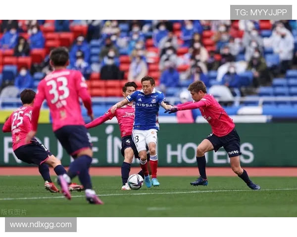 福冈与横滨FC比赛因天气原因延期球迷期待新赛程安排